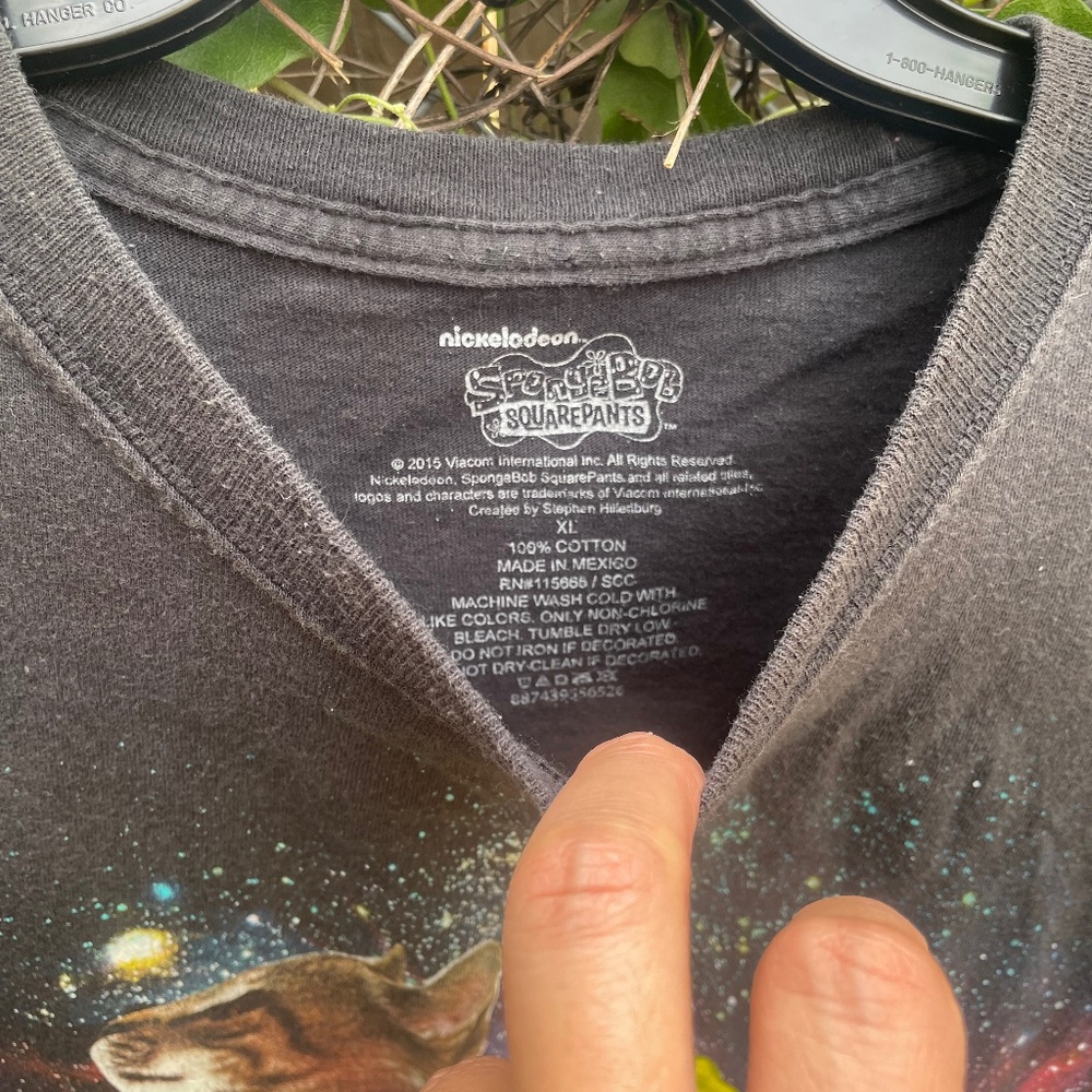 Cat tee with Sponge Bob